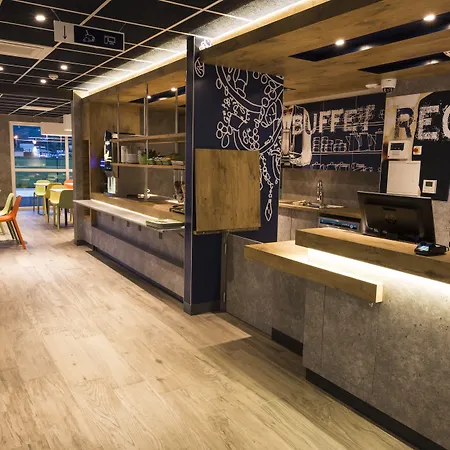 Ibis Budget Hotel 2*