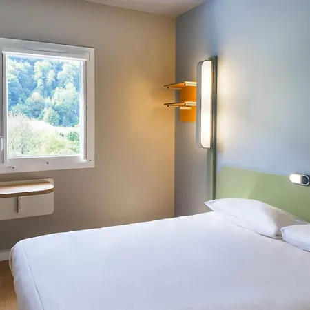 Ibis Budget Hotel 2*