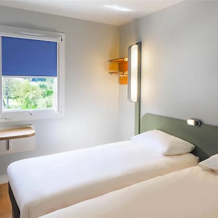 Отель Ibis Budget 2*