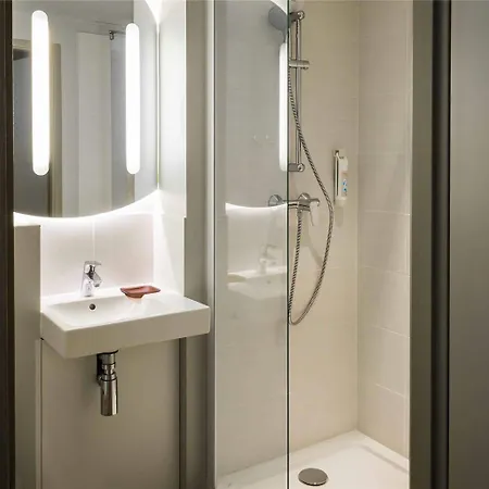 Ibis Budget Hotel 2*