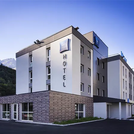 Отель Ibis Budget 2*